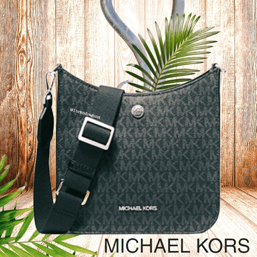 MK NWT MICHAEL KORS MESSENGER SMALL BAG BNWT 💜 pristine condition 💜 - Picture 10 of 15